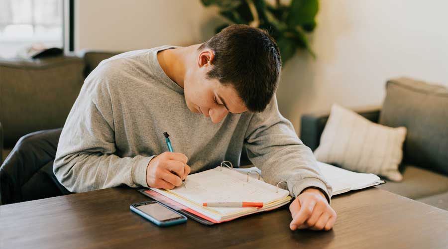 چه زمانی به مشاوره تحصیلی نیاز داریم؟